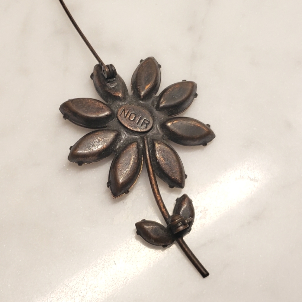 Vintage Noir Flower Brooch Pin - Picture 5 of 5